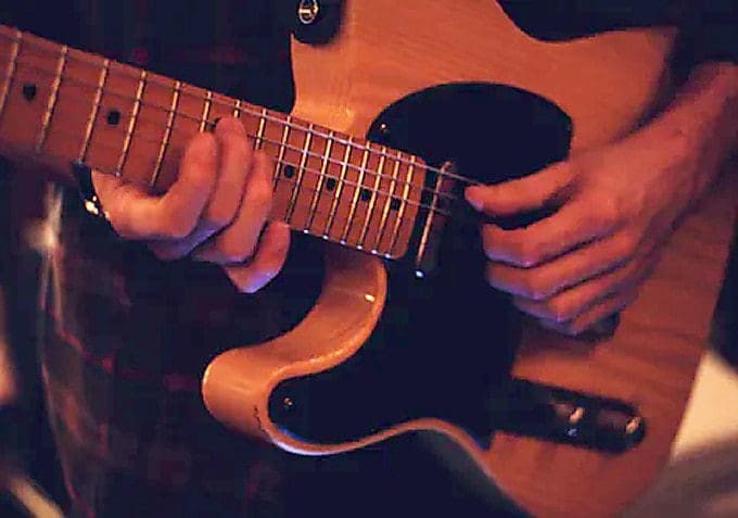 play bass