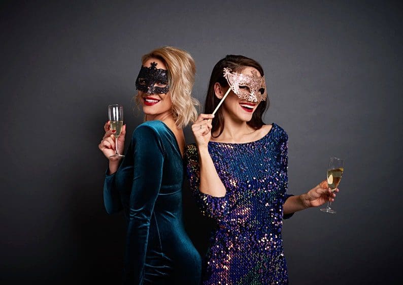 Photo Booths and Social Media: Sharing and Storing Your Event’s Memories