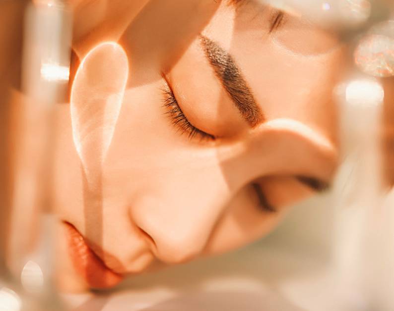 Cosmetic Surgery vs. Non-Surgical Treatments: Which Is Right For You?